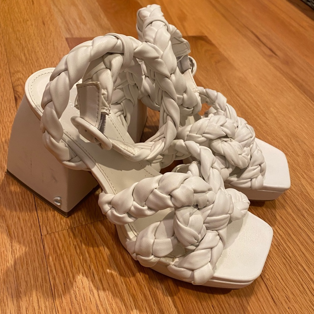 CIRCUS BY SAM EDELMAN Mable Braided Block Heel Sandal in white size 6